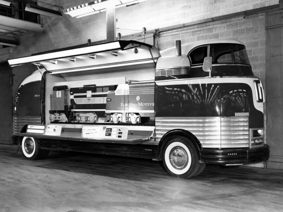  GM Futurliner 1940 года  (фото 16 из 66)